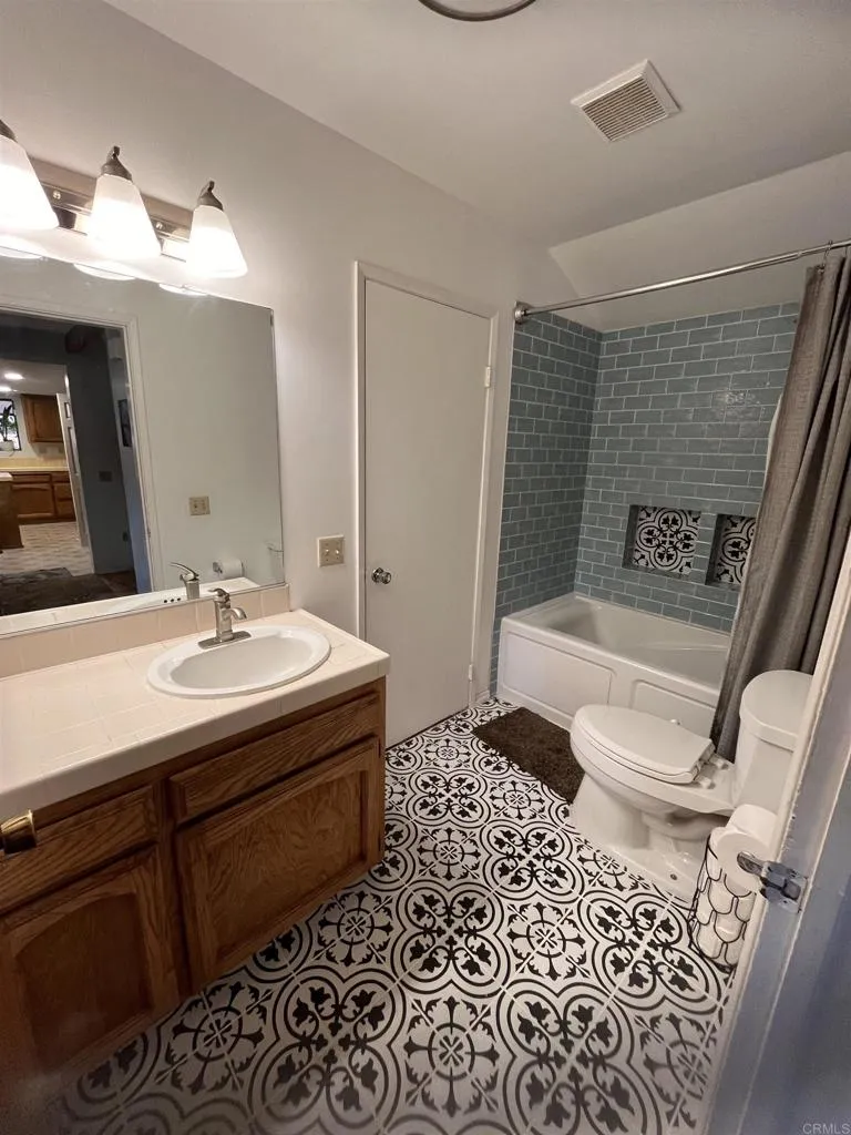 https://cdn.realtyfeed.com/cdn/127/306463227/4a6f1928caa8eb2d316b07eca7db2a4d.webp