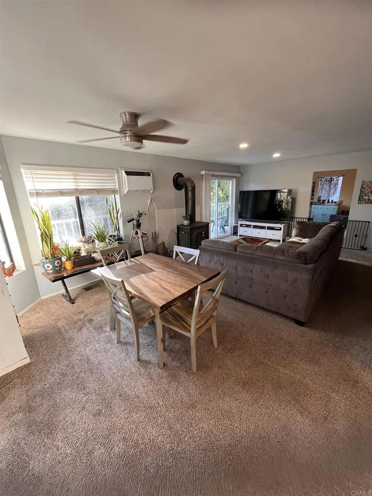 https://cdn.realtyfeed.com/cdn/127/306463227/7086181d10575a8e2b5042803ddbadcc.webp