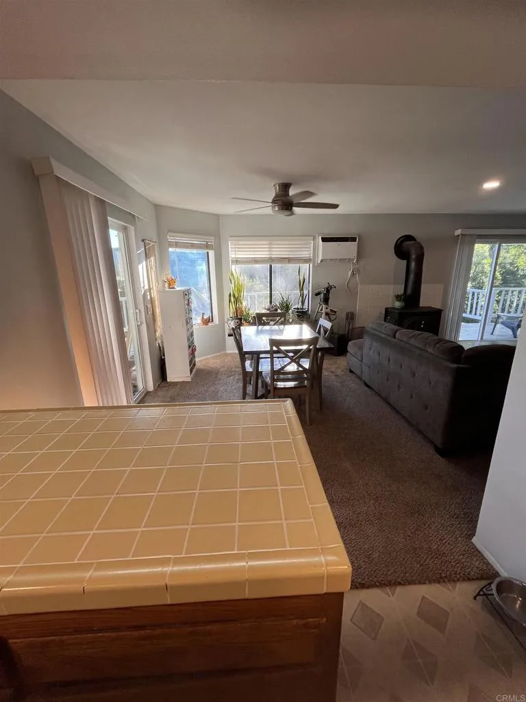 https://cdn.realtyfeed.com/cdn/127/306463227/d3c004661d0c6f7243de37ee050fea76.webp