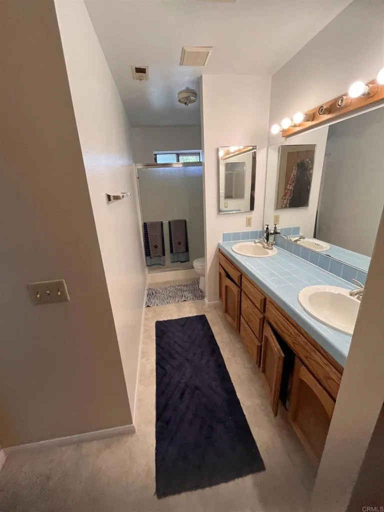 https://cdn.realtyfeed.com/cdn/127/306463227/f3e265f2f4d42c1ccfcc68201d1f31c4.webp