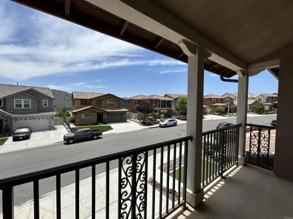 https://cdn.realtyfeed.com/cdn/127/306463242/23ddc3ad1e6ec729f9ca214a88cdd9e3.webp