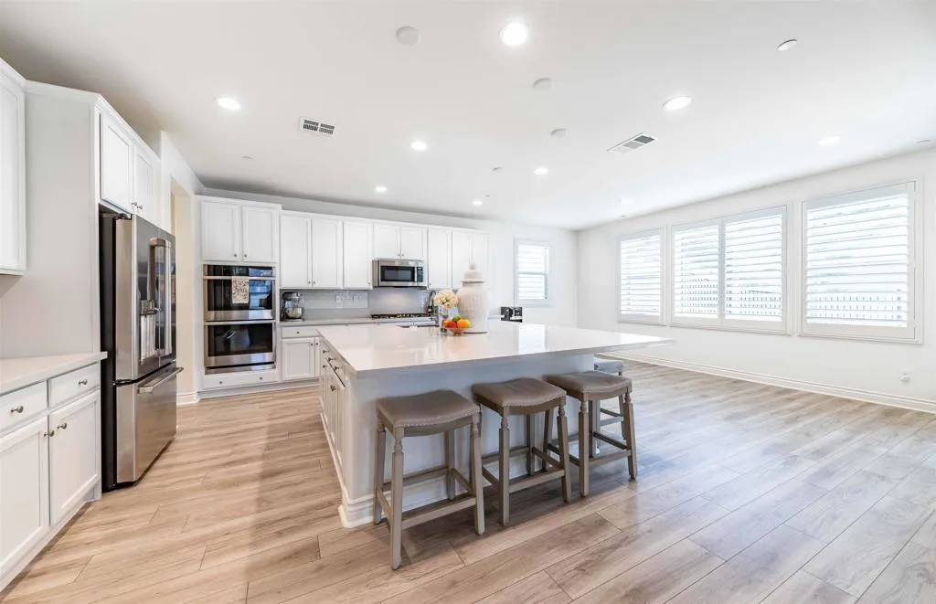 https://cdn.realtyfeed.com/cdn/127/306463242/23e2645391e5597579ae8391b35996d3.webp