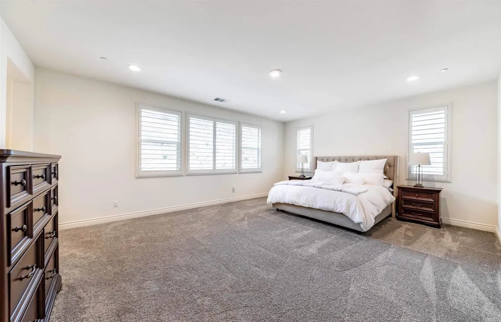 https://cdn.realtyfeed.com/cdn/127/306463242/2eed97592086ccbae1d10ce81431381c.webp