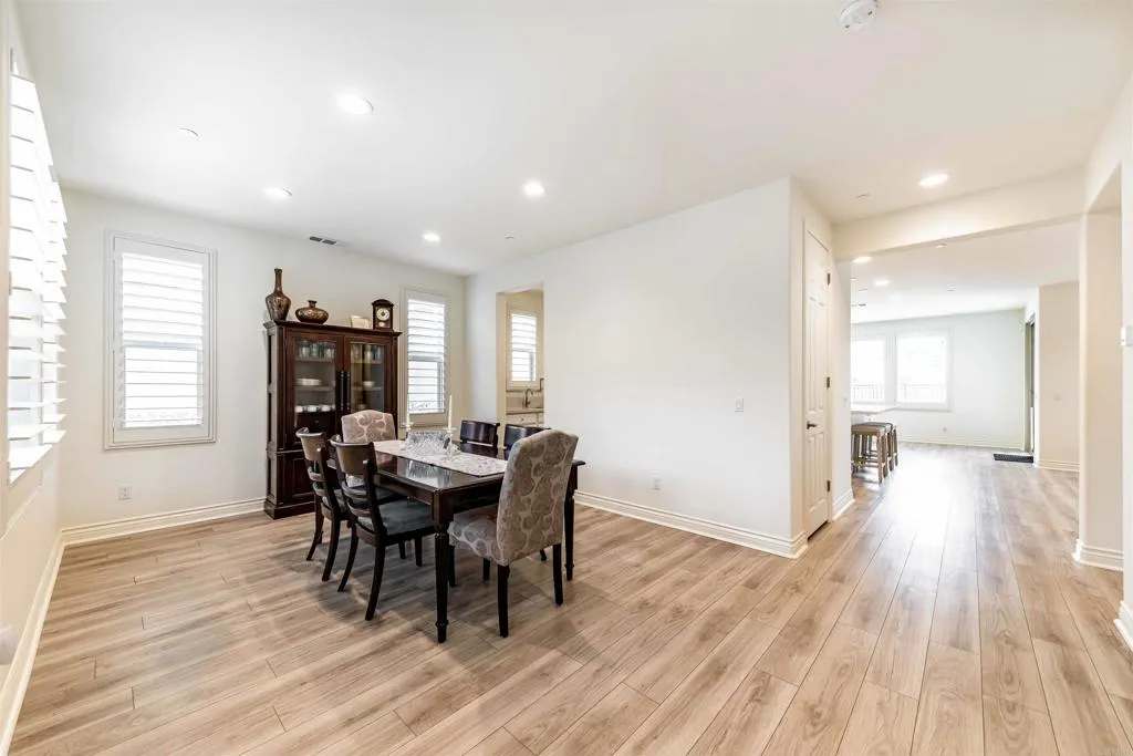 https://cdn.realtyfeed.com/cdn/127/306463242/3b5712f65c3f9b491a399ba38b92ce1f.webp