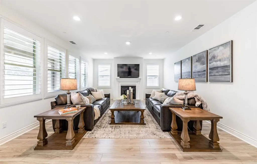 https://cdn.realtyfeed.com/cdn/127/306463242/44788aada00fb47deaf3035a1c13c054.webp