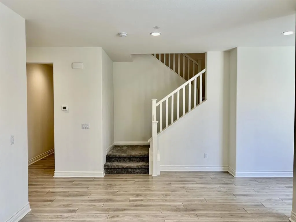 https://cdn.realtyfeed.com/cdn/127/306463242/65231485f01647159f18740d2abc0c59.webp