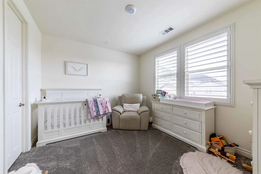 https://cdn.realtyfeed.com/cdn/127/306463242/77410fddc20bf5fc27f605f655e365f9.webp