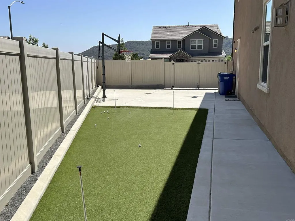 https://cdn.realtyfeed.com/cdn/127/306463242/97719f9decb5676016c52bd07a127960.webp