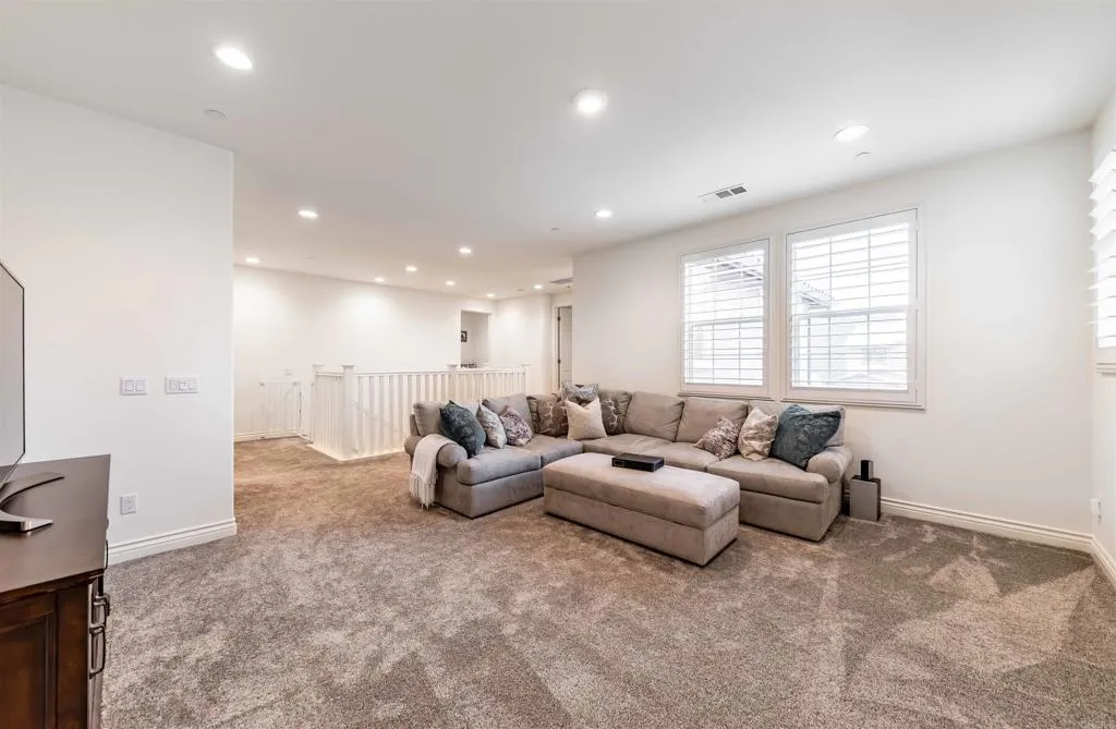 https://cdn.realtyfeed.com/cdn/127/306463242/9874b333156dcccc6473d05fe61b3a5c.webp