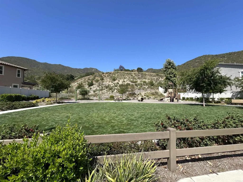 https://cdn.realtyfeed.com/cdn/127/306463242/a25e7dfdc5326672eca3171847c6c2ad.webp
