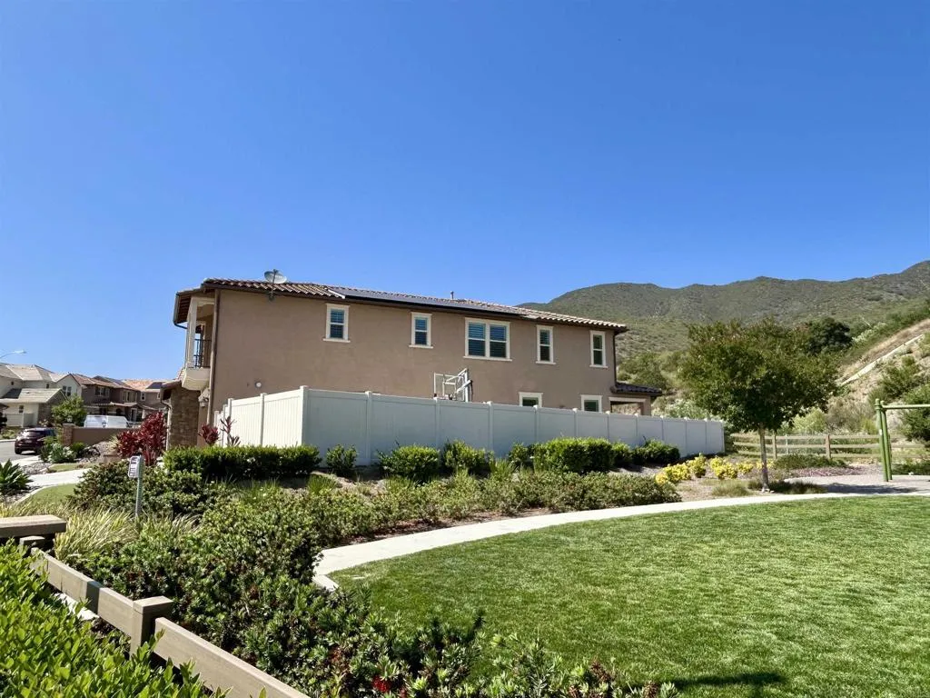 https://cdn.realtyfeed.com/cdn/127/306463242/b23d50fa92a6c54035652f3464c4089e.webp