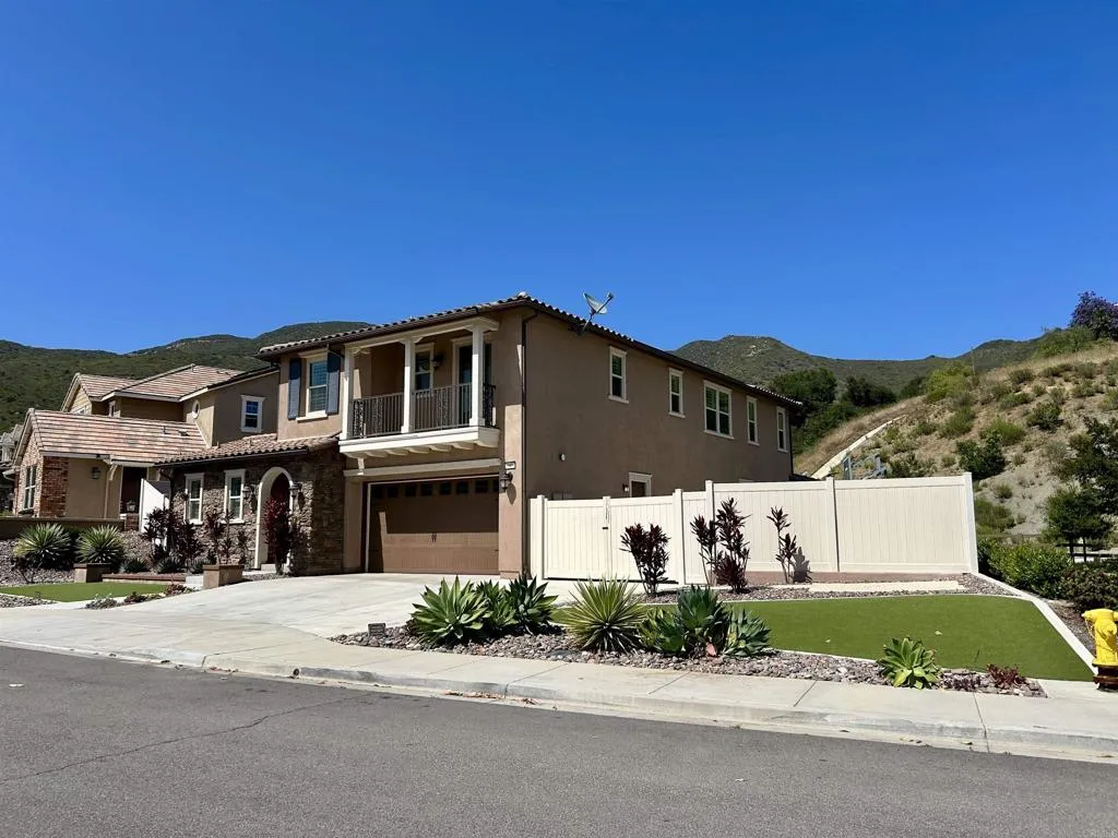 https://cdn.realtyfeed.com/cdn/127/306463242/b6eb9c85d7b7bb1082a0c9492165ceec.webp