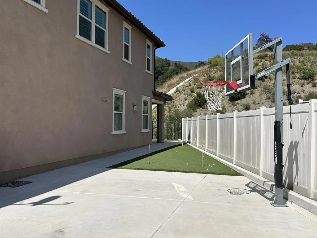 https://cdn.realtyfeed.com/cdn/127/306463242/e48769da2a71e9c30b8aaa96cfff99fd.webp