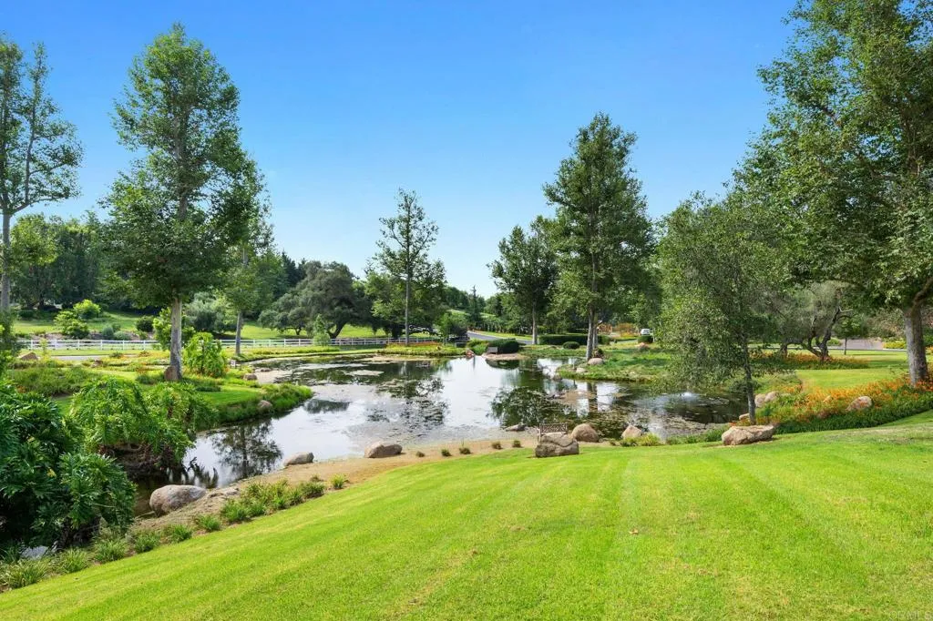 https://cdn.realtyfeed.com/cdn/127/306463260/33ad09a9db38403859e417bbcf7722fe.webp