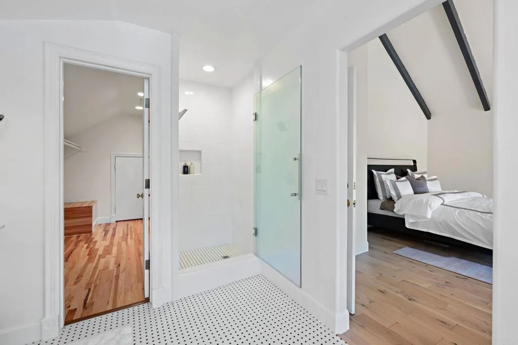 https://cdn.realtyfeed.com/cdn/127/306463260/55f9fb540f5d970cfcb2b38a9bb17832.webp