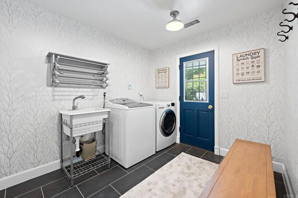 https://cdn.realtyfeed.com/cdn/127/306463260/a7f7f69cd3ad778085ca6fdb5210f4c2.webp