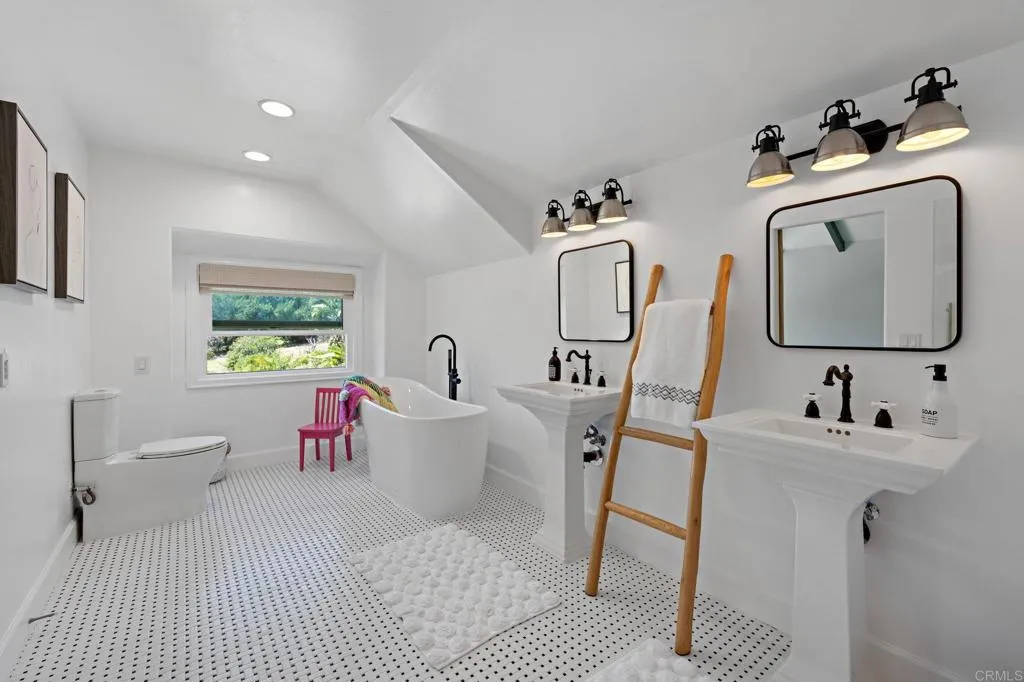 https://cdn.realtyfeed.com/cdn/127/306463260/c8033f5fb916296edc7649b5618e9c4b.webp