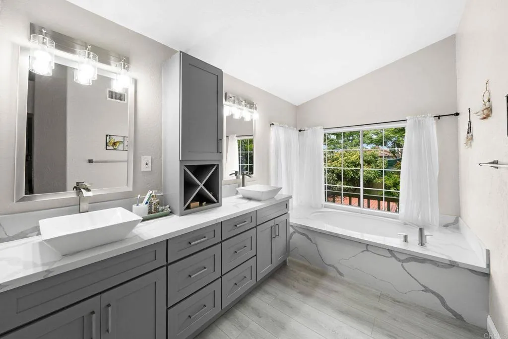 https://cdn.realtyfeed.com/cdn/127/306463264/6b3974dae577fdc94147d0a02aadd3cc.webp