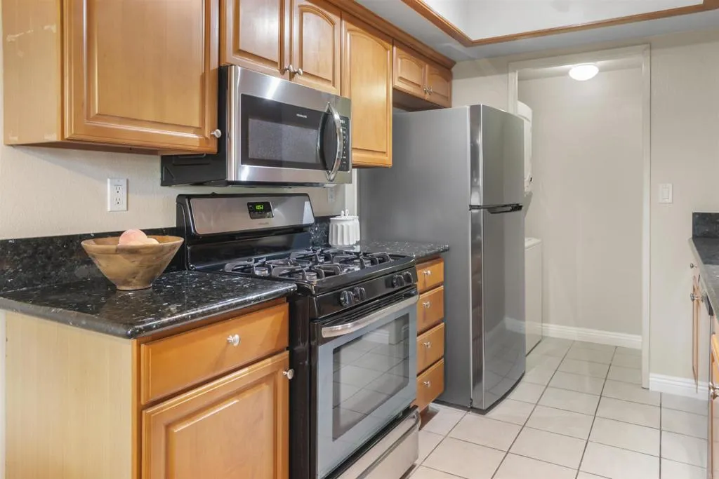 Photo #6: NDP2505718 Listing 