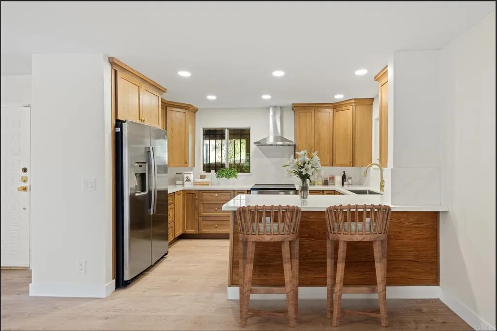 Photo #3: PTP2504323 Listing 