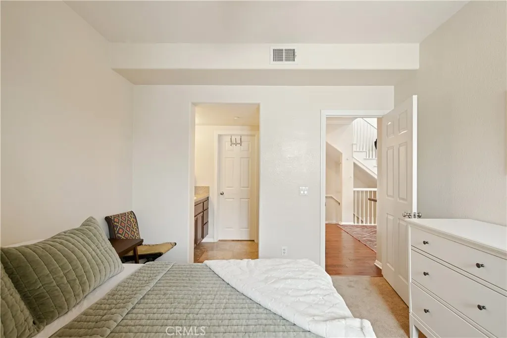 Photo #20: TR25129886 Listing: Photo #20