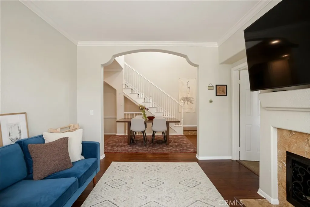 Photo #7: TR25129886 Listing: Photo #7