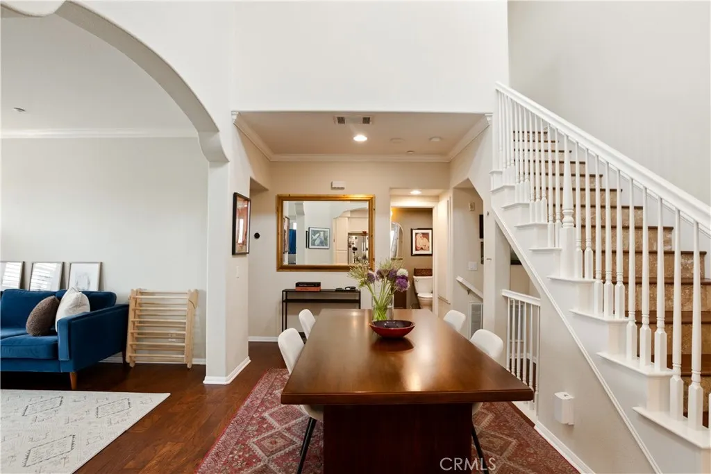 Photo #4: TR25129886 Listing 
