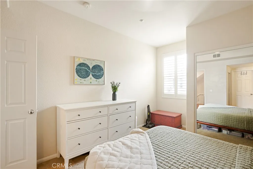 Photo #19: TR25129886 Listing: Photo #19