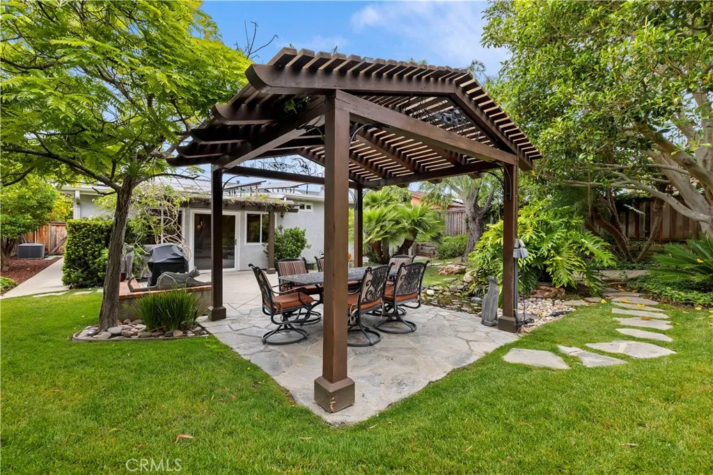 https://cdn.realtyfeed.com/cdn/127/306464092/8c649b817c21f2c6b740ef7eda32e3b0.webp