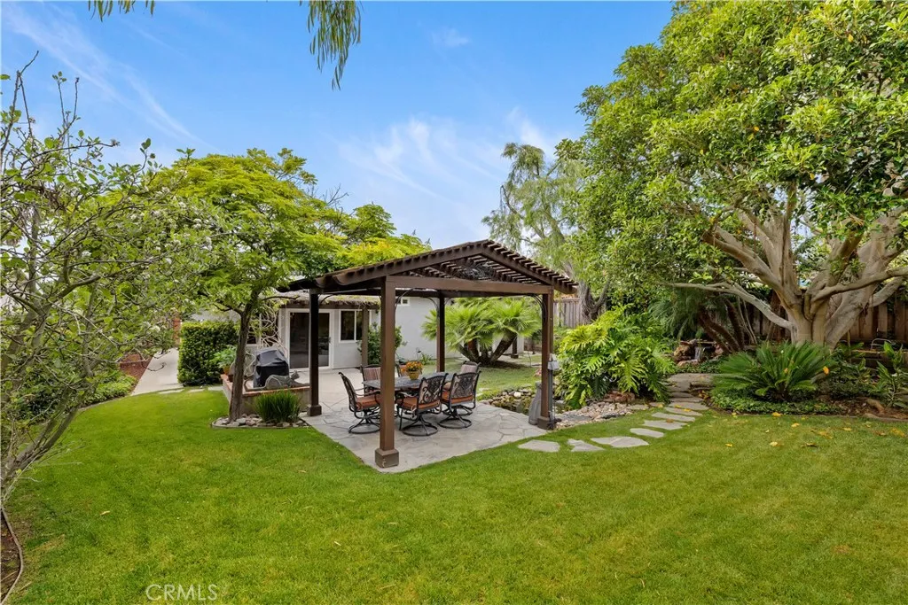 https://cdn.realtyfeed.com/cdn/127/306464092/b43c51ed9ecb241ed2741a28b9f9f83d.webp