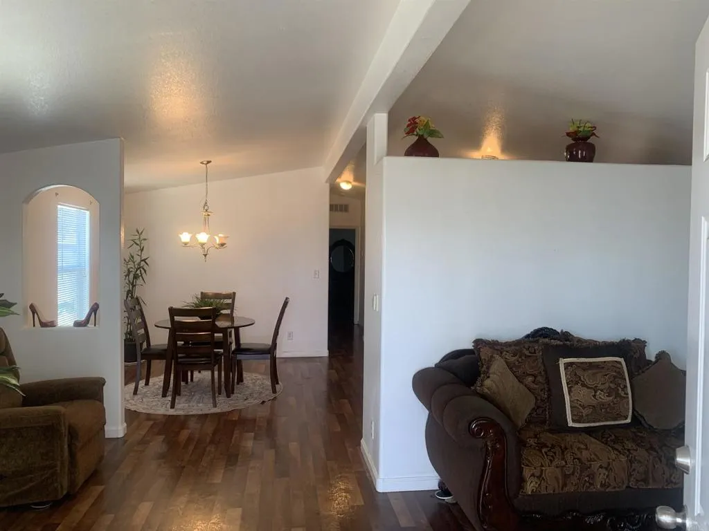 https://cdn.realtyfeed.com/cdn/127/306464097/97c0e3fb6d1ae0074f4c74a7a7fd31fc.webp