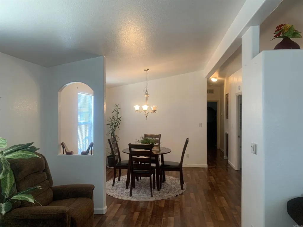 https://cdn.realtyfeed.com/cdn/127/306464097/b33d65c26d6cec1a32b8ef6828651cb0.webp