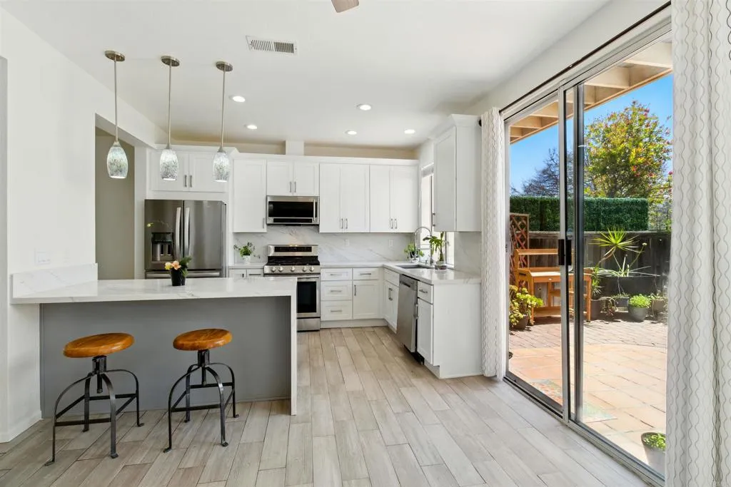https://cdn.realtyfeed.com/cdn/127/306464277/126fc2ef4d86feaa7be22c90d3a98413.webp