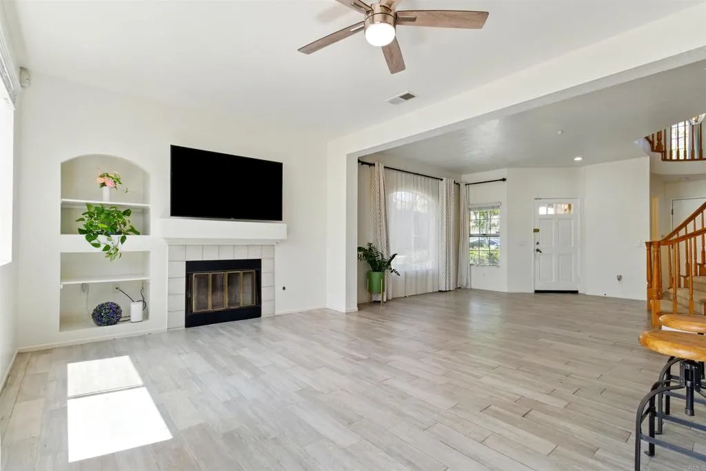 https://cdn.realtyfeed.com/cdn/127/306464277/53a7cf7f10e07390502d7701efa02c5c.webp