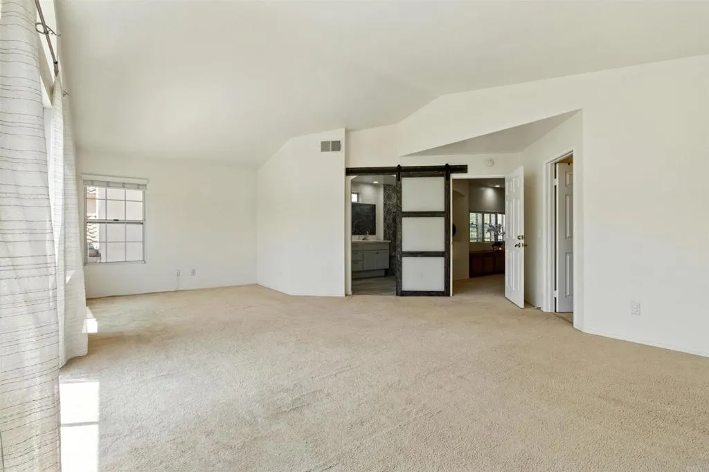 https://cdn.realtyfeed.com/cdn/127/306464277/8725d5c90d72ad32d927c8b0855ef1dc.webp
