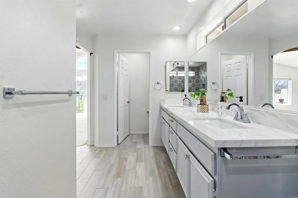 https://cdn.realtyfeed.com/cdn/127/306464277/a74cbe0476b585c92b7a7ae8b81ae43d.webp