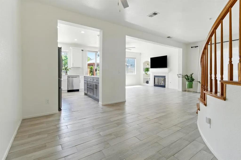 https://cdn.realtyfeed.com/cdn/127/306464277/d8de0d8486dc27b86229afaf0426382a.webp