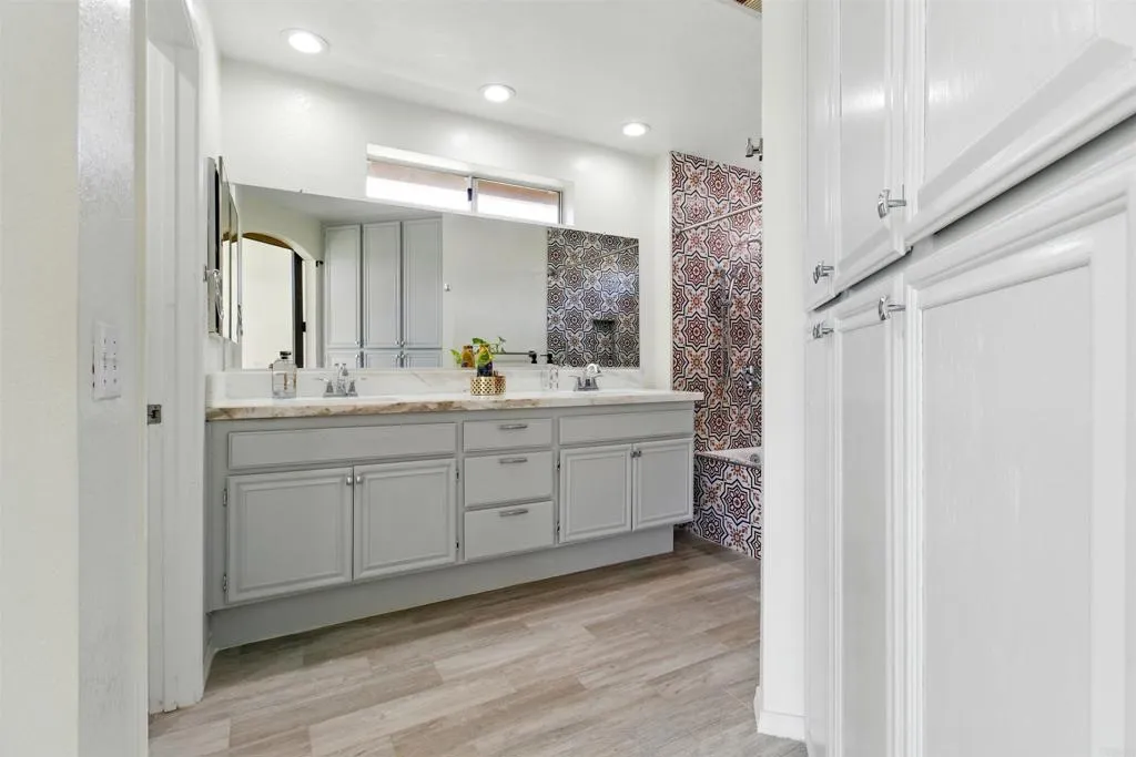 https://cdn.realtyfeed.com/cdn/127/306464277/e078c3f375a25d2c2b7878c5d373cb7d.webp