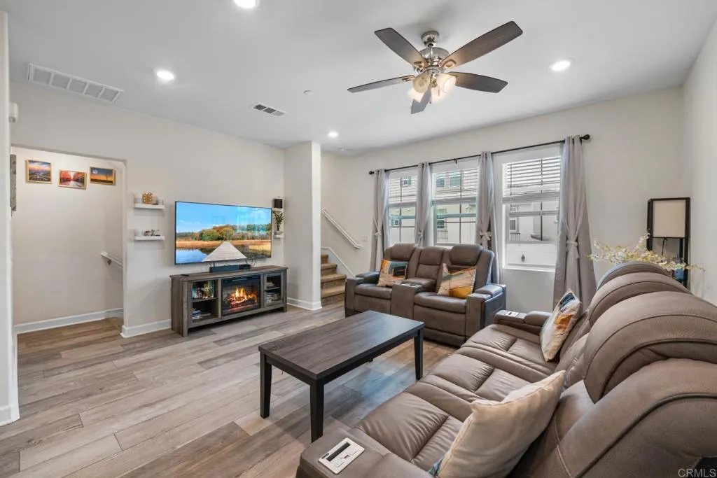 Photo #4: PTP2504343 Listing 