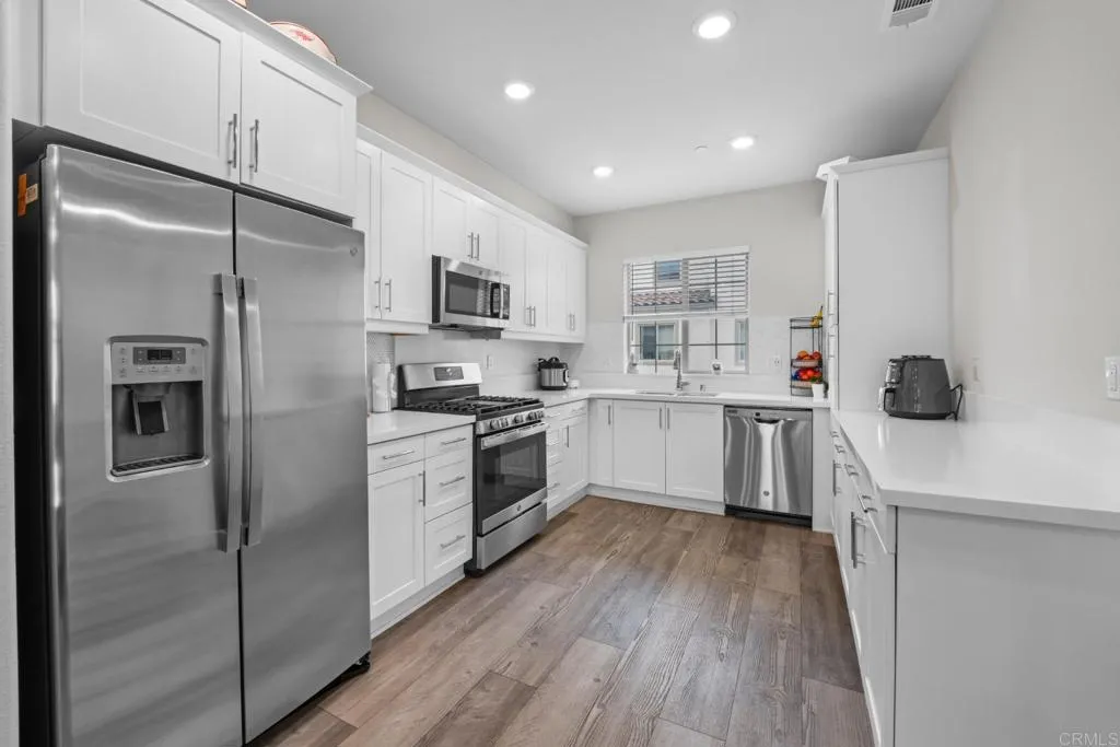 Photo #2: PTP2504343 Listing 
