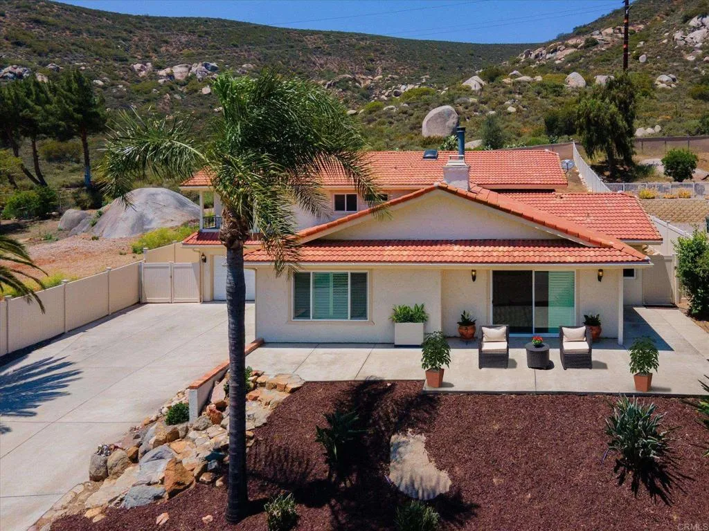 https://cdn.realtyfeed.com/cdn/127/306464324/0ea7f1e25f7ba4b5e989d98ff7c88a2c.webp