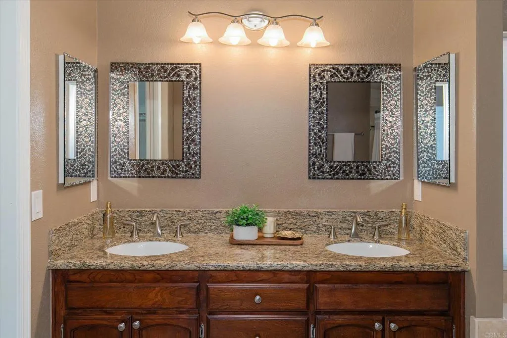 https://cdn.realtyfeed.com/cdn/127/306464324/6eca85b9545582e9902a023b614b896a.webp