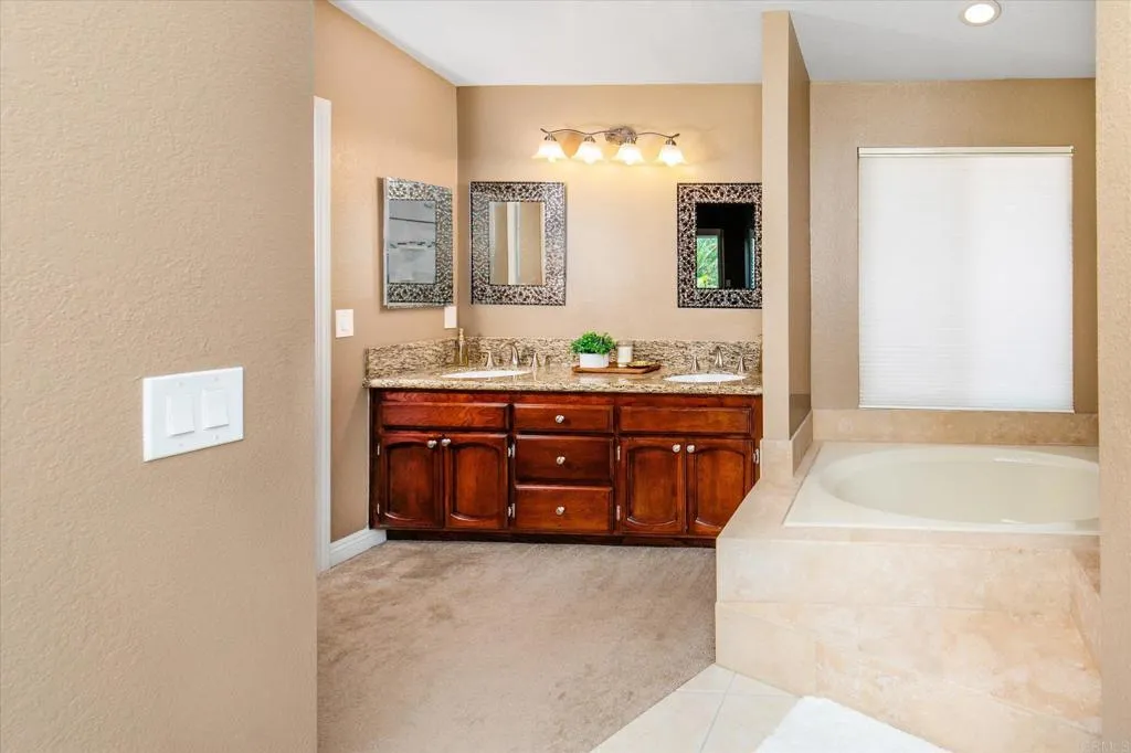 https://cdn.realtyfeed.com/cdn/127/306464324/76130c14053ec0d6166d222e3cc0ee7b.webp