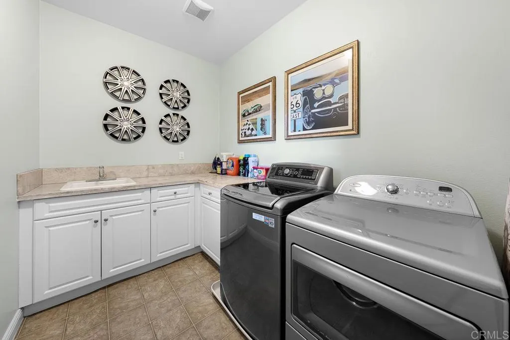 https://cdn.realtyfeed.com/cdn/127/306464325/1fbe750cfd050e9b183de1d32bafdf33.webp