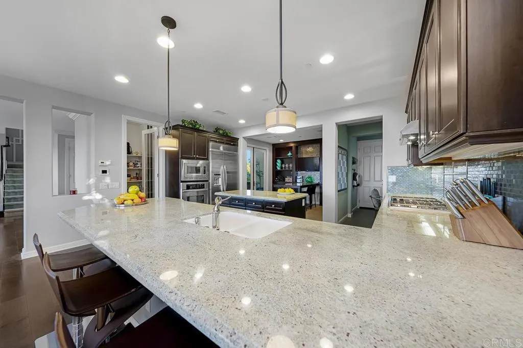 https://cdn.realtyfeed.com/cdn/127/306464325/3f9927470e6d57b68e356429918c0129.webp