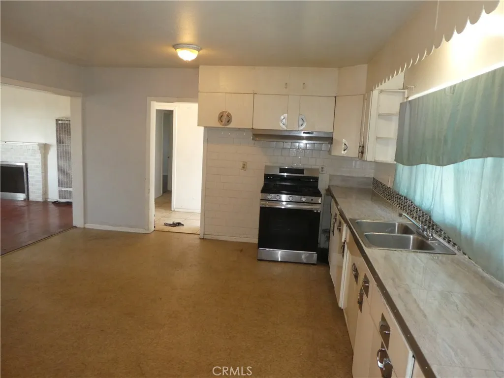 https://cdn.realtyfeed.com/cdn/127/306464454/02edeeb7a7cec6589ff5c3761f1e4066.webp