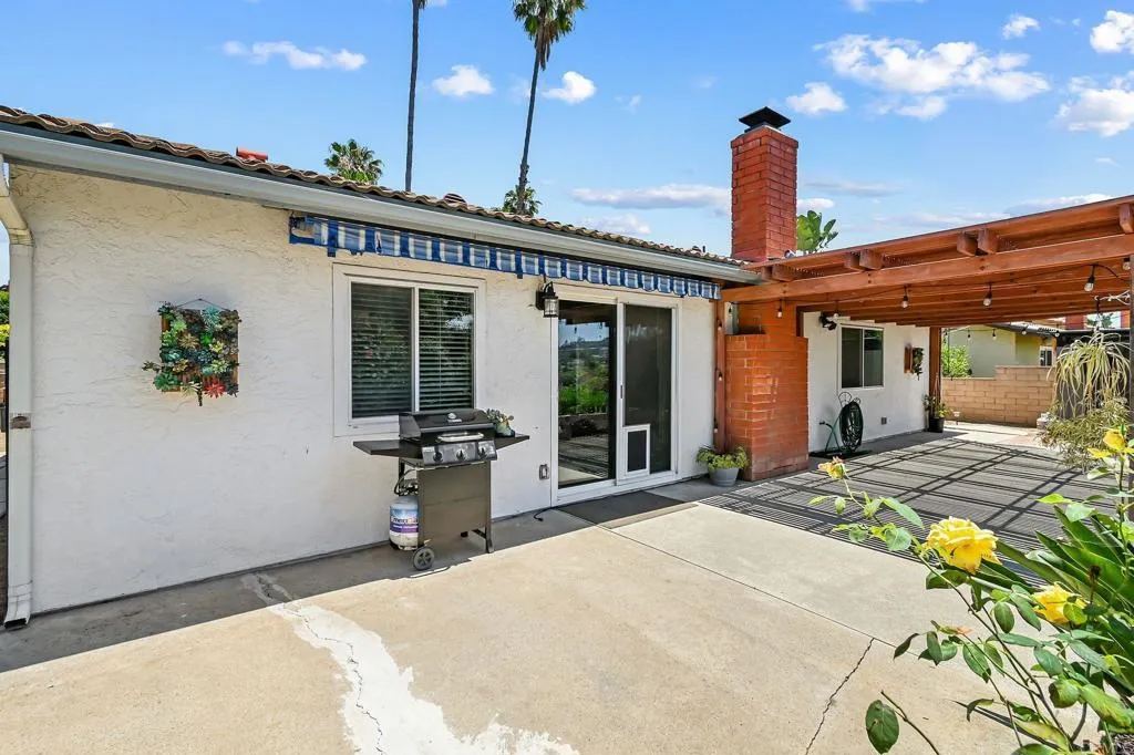 https://cdn.realtyfeed.com/cdn/127/306464652/21a8a30b1514a9b4685a7a7878d2e139.webp