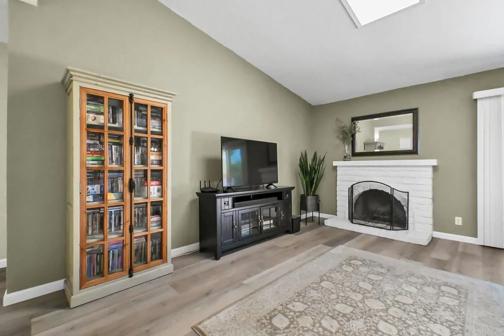 https://cdn.realtyfeed.com/cdn/127/306464652/c5da10f204c0aa69d5c9adc3bd37895a.webp