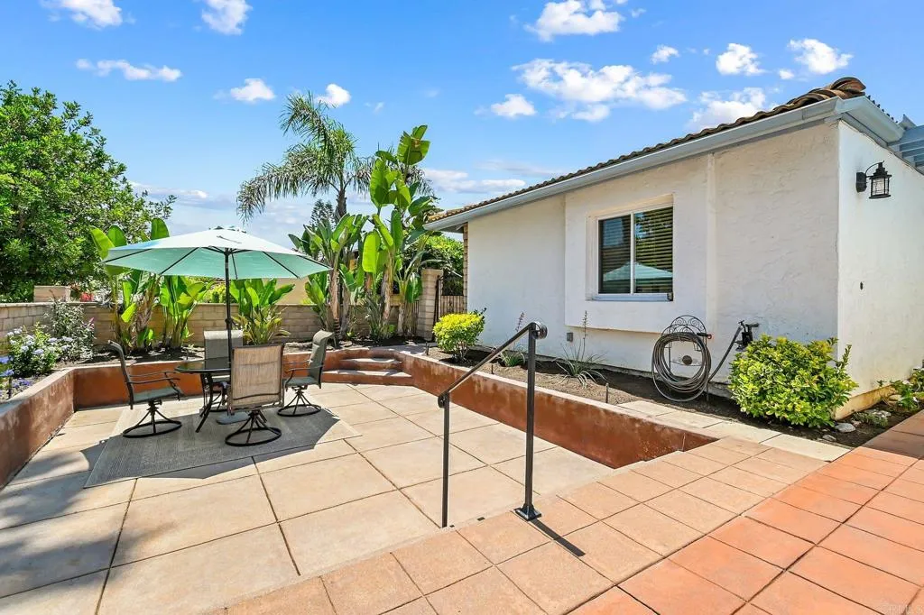 https://cdn.realtyfeed.com/cdn/127/306464652/d7a454cd00ee75f1c4b99034ea1deb3f.webp