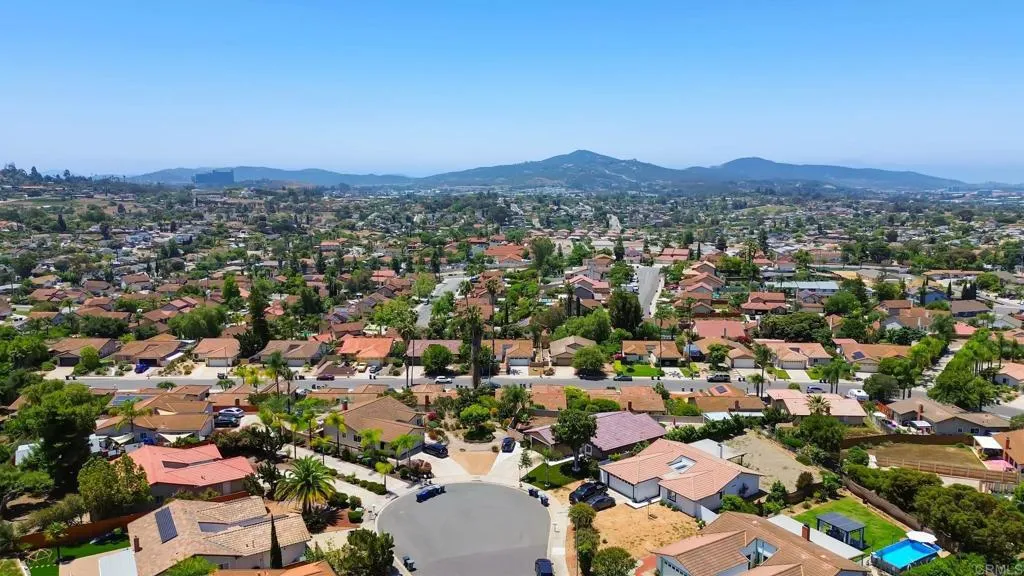 https://cdn.realtyfeed.com/cdn/127/306464652/e5d99616d9fed840bc96b45d4771a617.webp